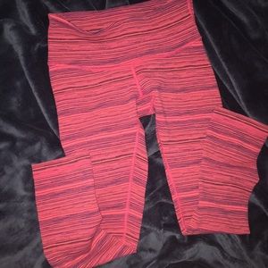 Lululemon crops size 2
